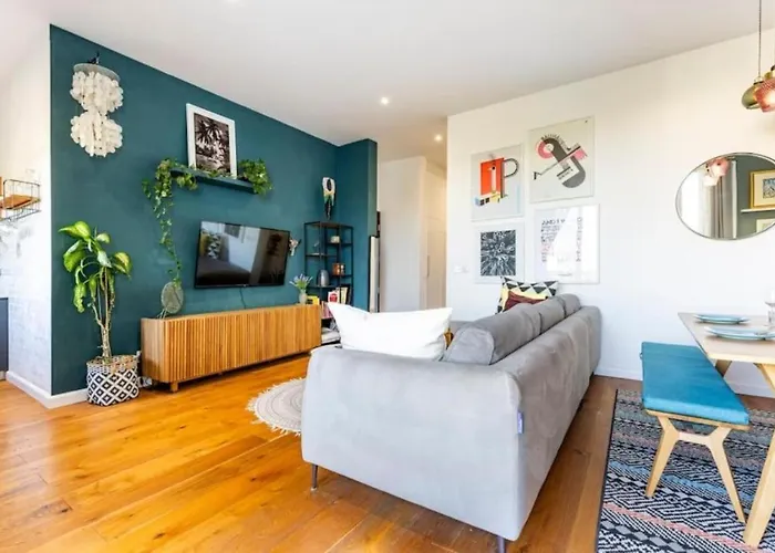 Seabreeze Retreat With Terrace - St Julians