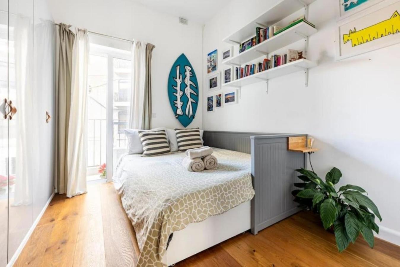 Seabreeze Retreat With Terrace - St Julians *