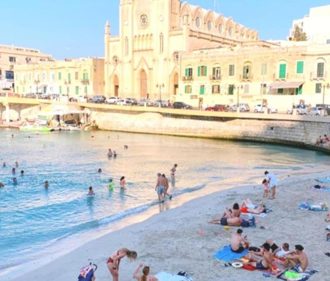Seabreeze Retreat With Terrace - St Julians Appartement